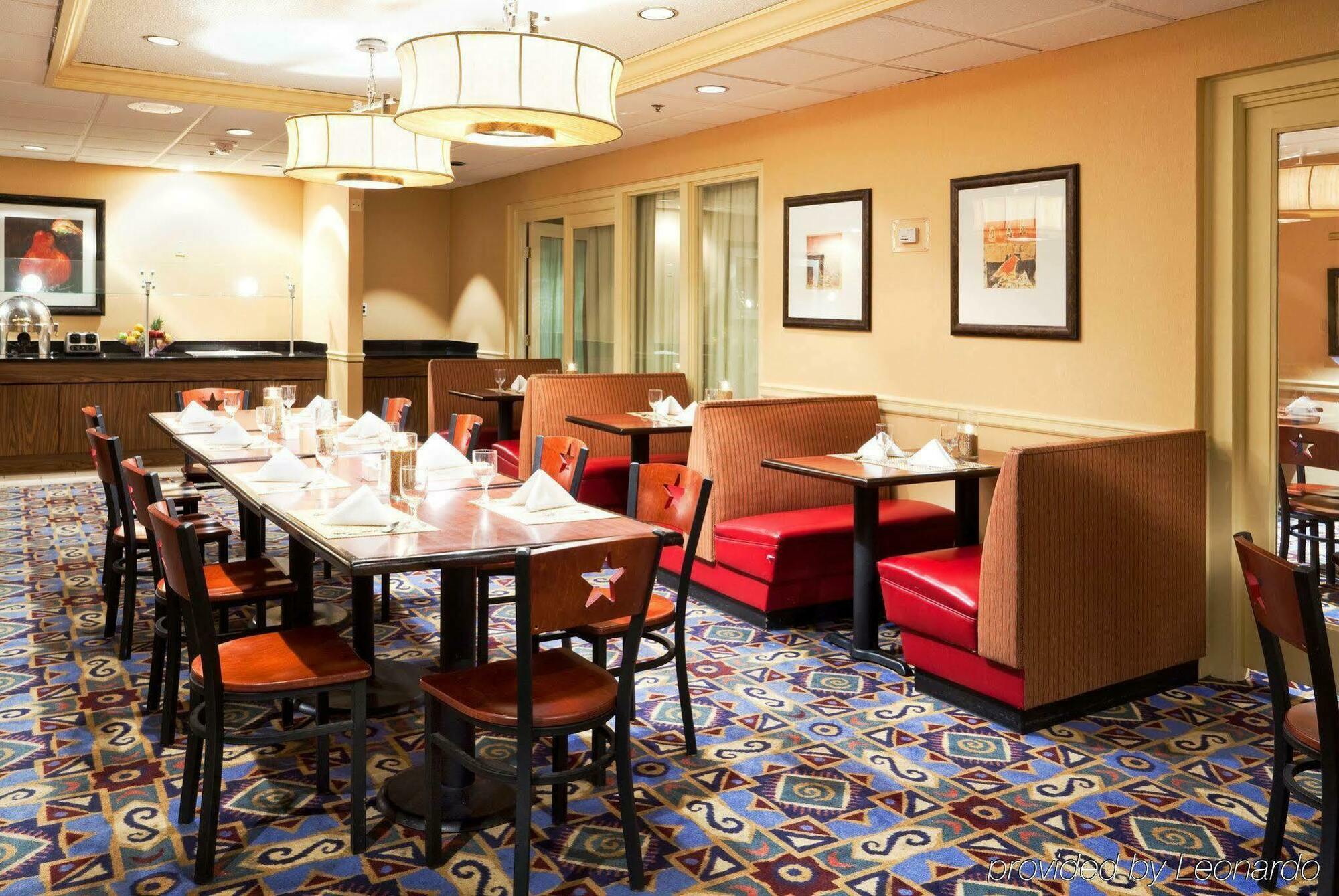 Doubletree By Hilton Raleigh Crabtree Valley Restaurant photo
